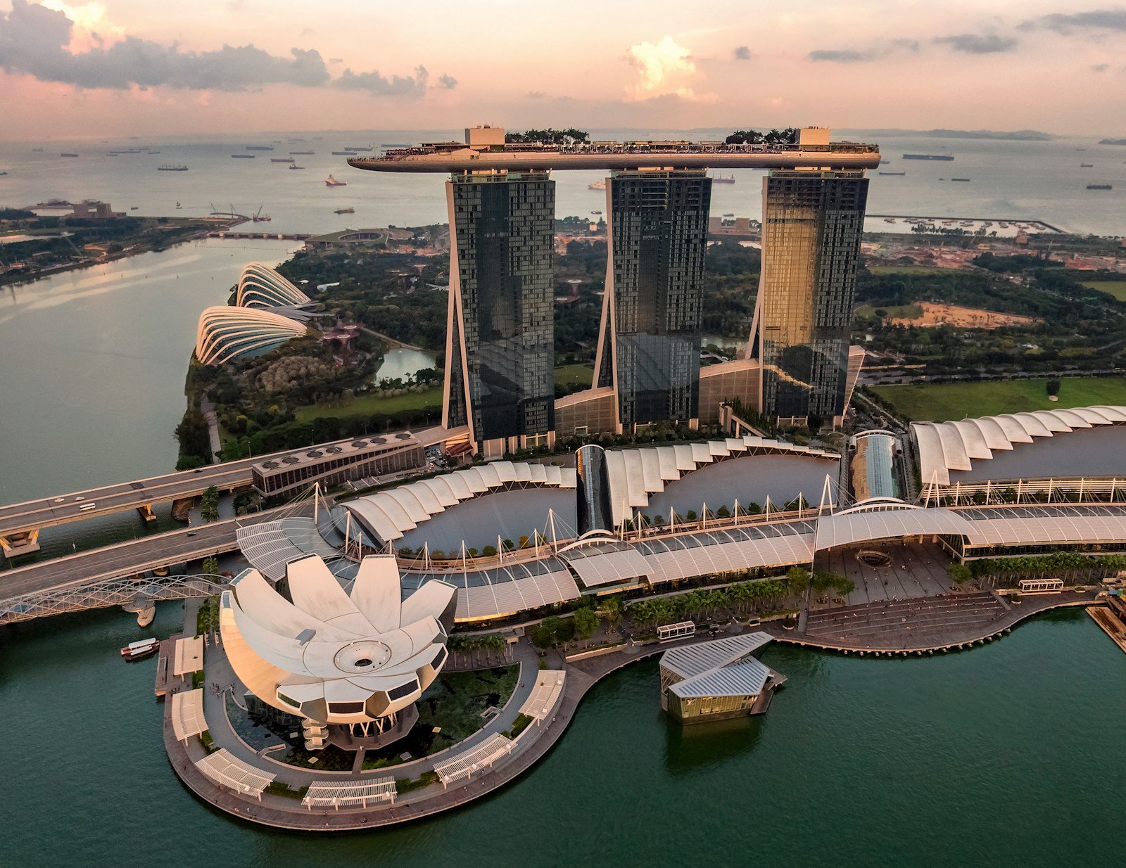 Singapore Travel Guide for Families and Couples