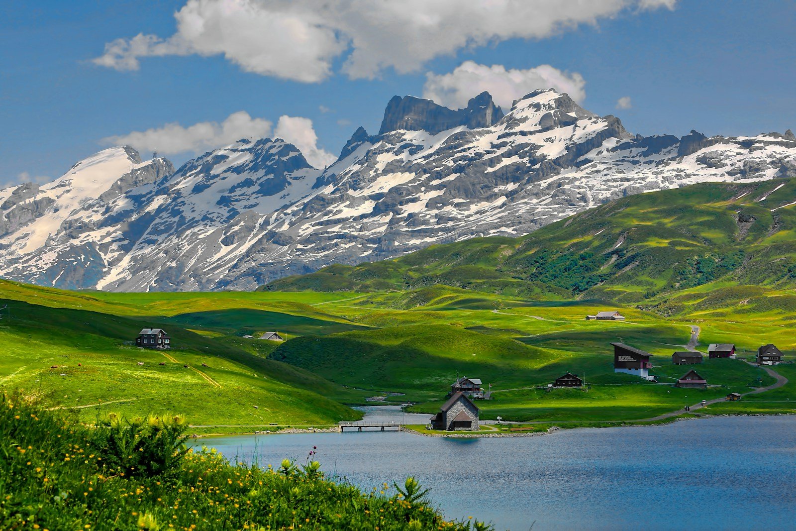 Switzerland Travel Guide for Honeymoon Couples